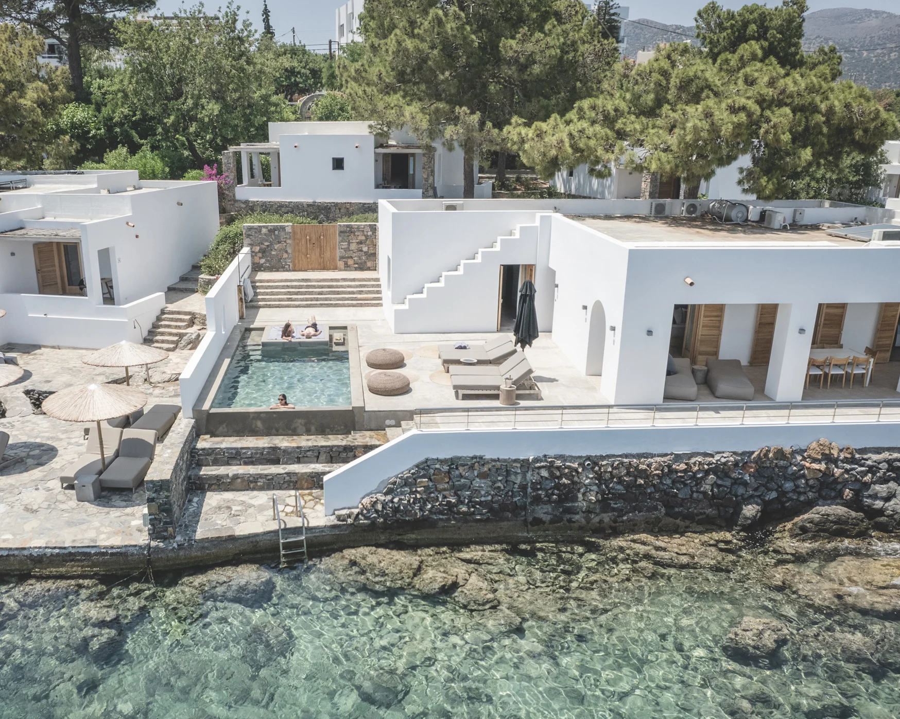 Minos Art Beach resort content